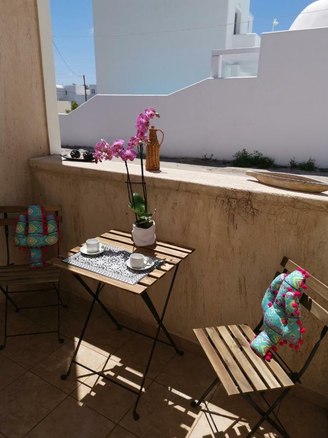 Villa Perissa Thira Exterior photo
